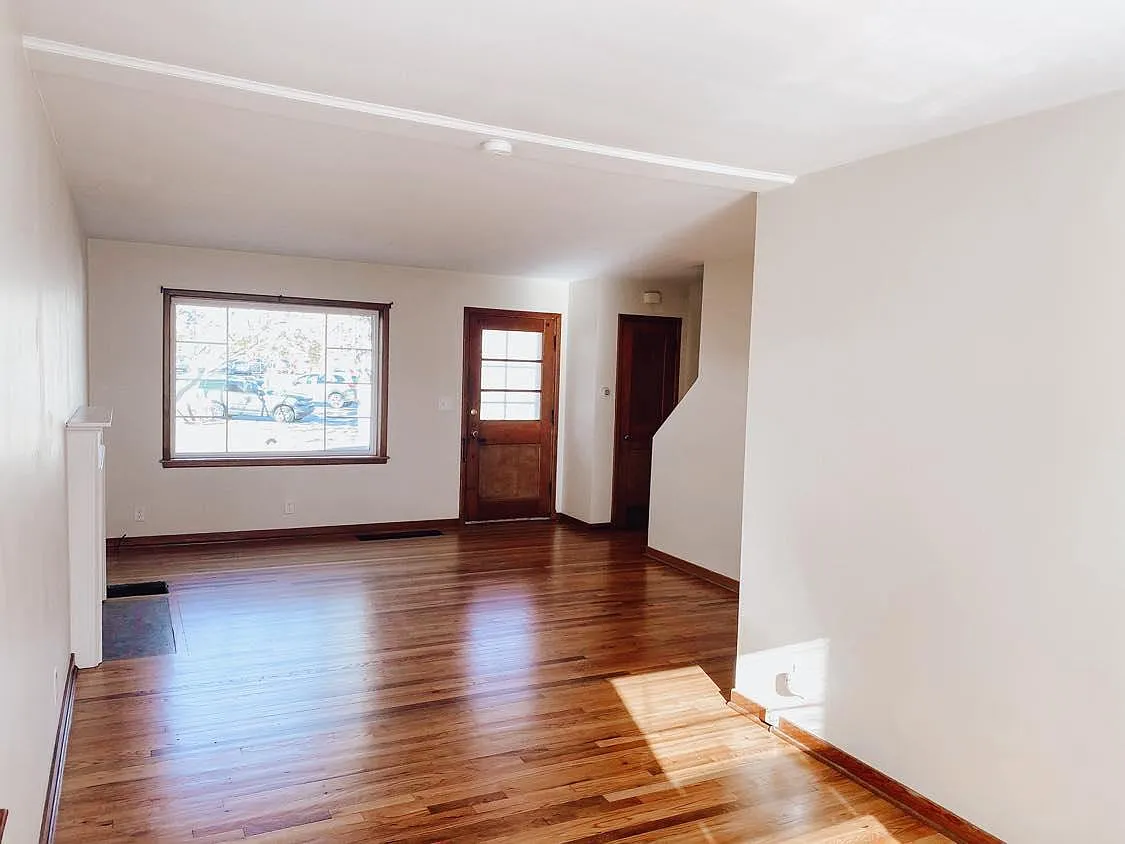 2 bed, 1200 sqft, $1,495 — Photo 4