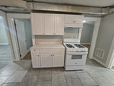 4th image of 187 Wolcott St Fl 2