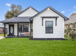 10363 Cottage Ct, Diberville, MS 39540