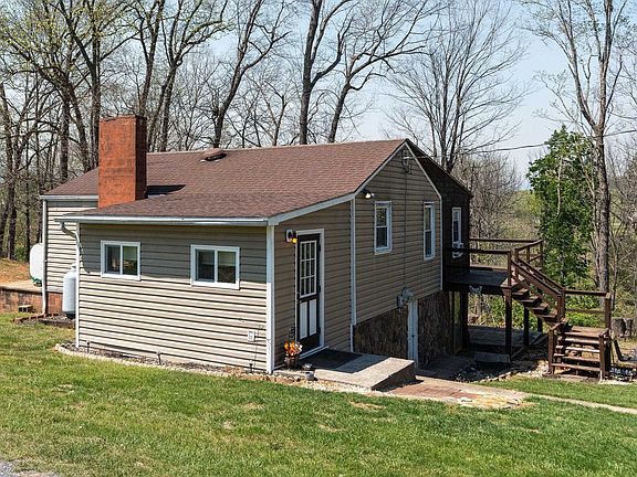 3rd image of 9 Hoagie Ln