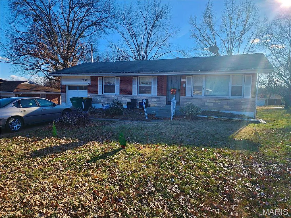 1226 Blodgett Dr photo 1