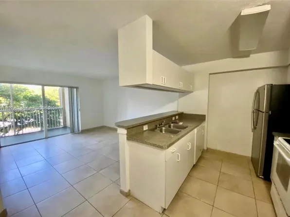 430 S Park Rd #3204, Hollywood, FL 33021