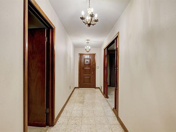 3rd image of 1809 NW 32nd St