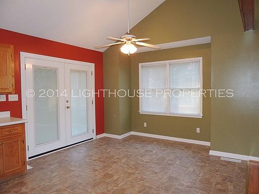 4th image of 101 Whispering Pines Ct