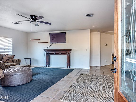 2nd image of 6241 W Clarendon Ave