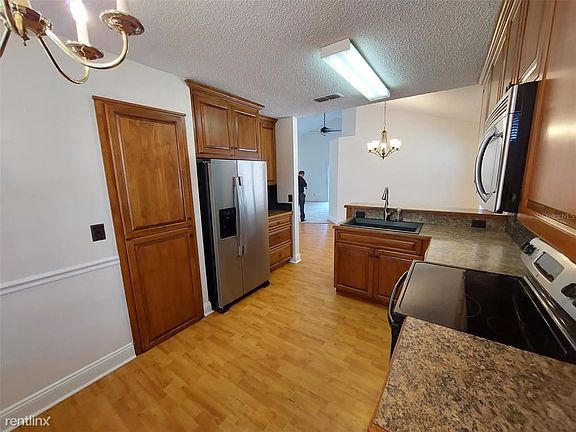 3rd image of 1394 Sierra Cir