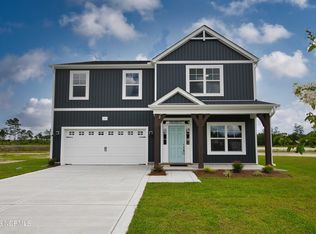 104 Sea Breeze Ct, Sneads Ferry, NC 28460