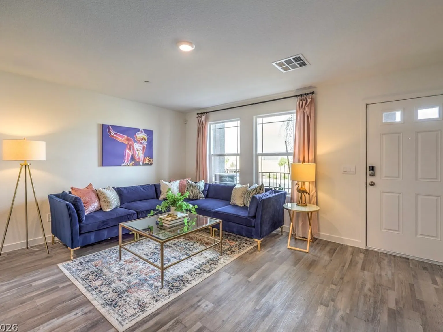 3 bed, 1309 sqft, $2,000 — Photo 2