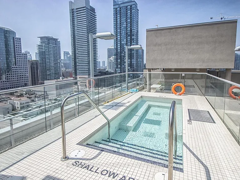 21 Nelson St #226 — Photo 30