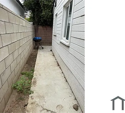 1320 N Sycamore St — Photo 7