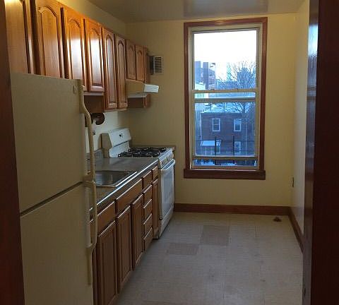 4th image of 2350 31st Ave