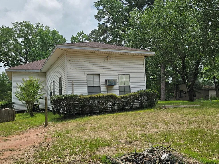 142 Rowe Ln — Photo 16