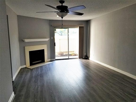 4th image of 2120 El Paseo St APT 2705