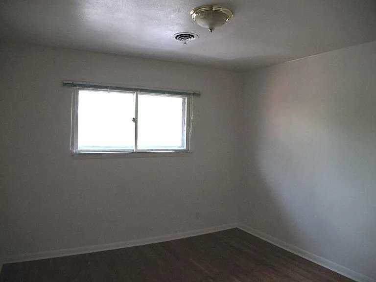 1116 W Moss Ave #A6 — Photo 11