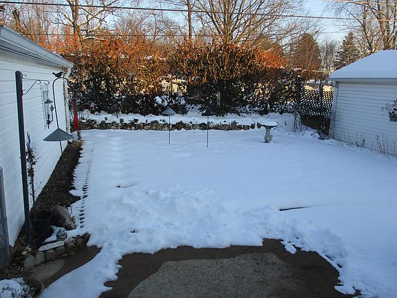 2nd image of 9046 Rosemary Ave
