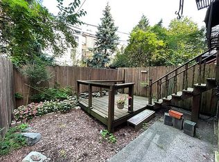 523 5th St APT 1L, Brooklyn, NY 11215
