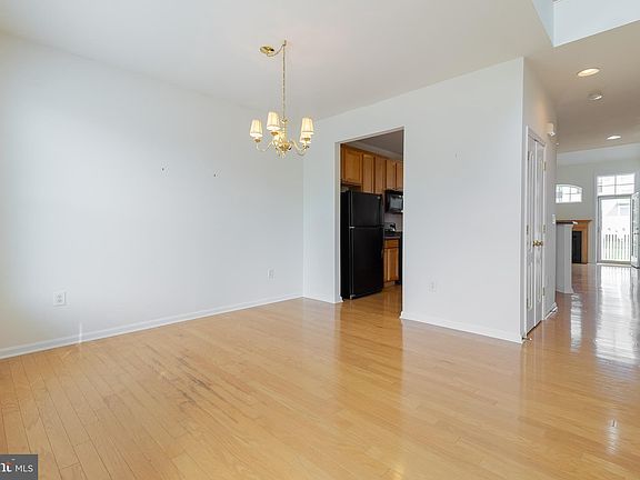 4th image of 29551 Whitstone Ln