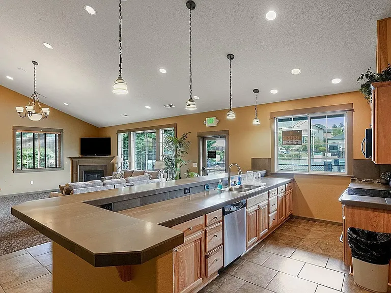 2643 Andrew Ave NW — Photo 69