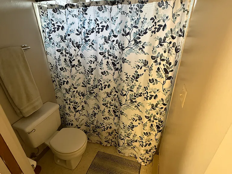 535 NE Maiden Ln #212 — Photo 6