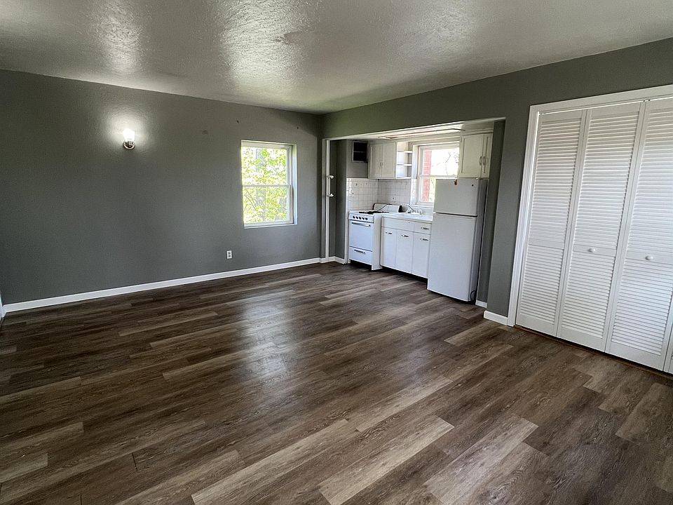 1st image of 112 Shepherd Ave #B