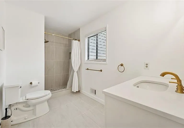 3655 Winters Hill Dr — Photo 11