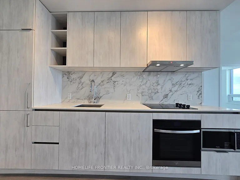 8 Wellesley St W #LPH01 — Photo 8