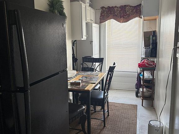 3rd image of 1339 Pacific St APT 2