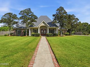 103 Lantana Ct, Broussard, LA 70518