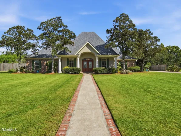 103 Lantana Ct, Broussard, LA 70518