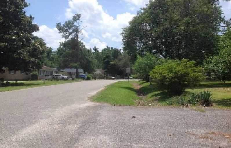 2nd image of 1000 3rd Ave