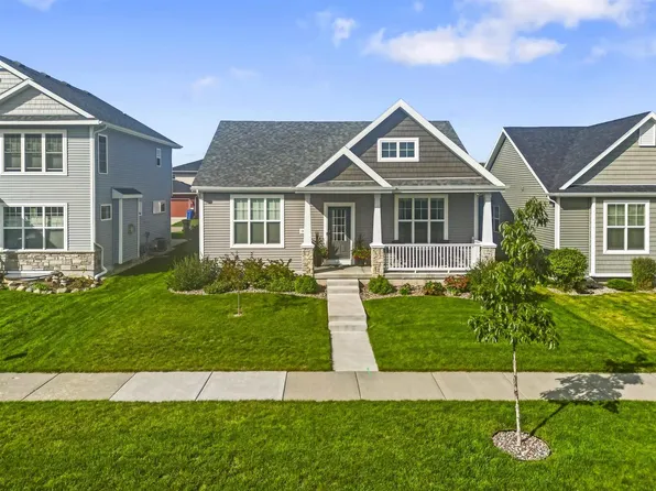 1844 Autumn Lake Parkway, Madison, WI 53718