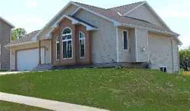1st image of 202 Rustic Dr