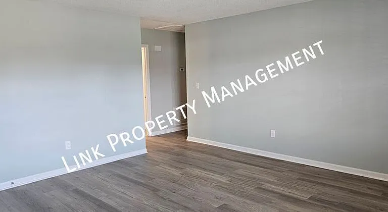 900 Peppermill Rd #900A — Photo 19