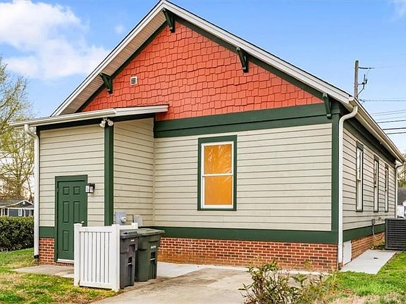 3rd image of 2127 McConnell Rd