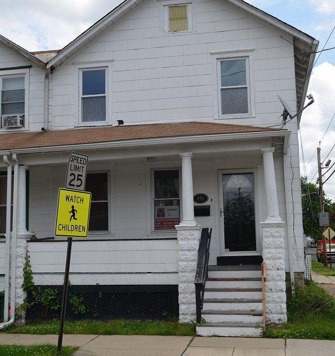 1st image of 459 Wood St