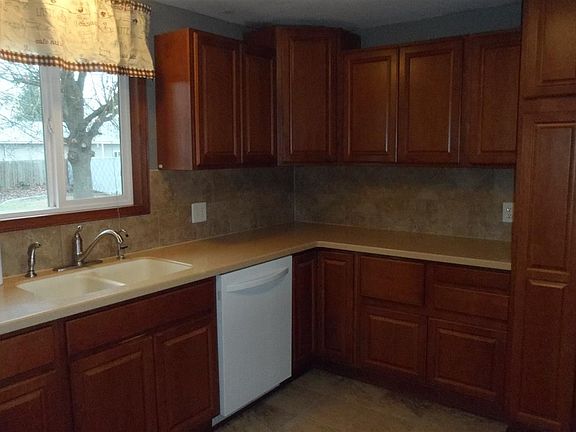 4th image of 9710 E Nora Ave