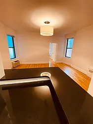 Rented by Metropolis Real Estate of Manhattan