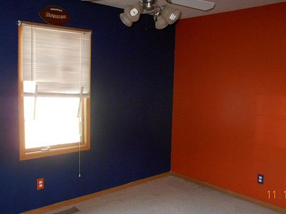 5th image of 709 Tallgrass Dr