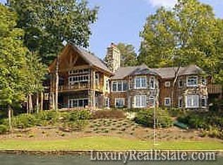 27 Brady Ln, Tiger, GA 30576