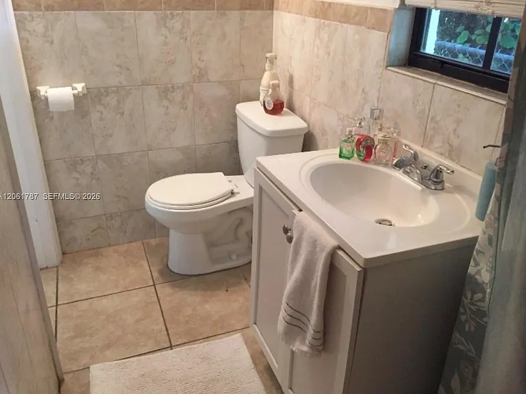 1200 Wallace St #B — Photo 9