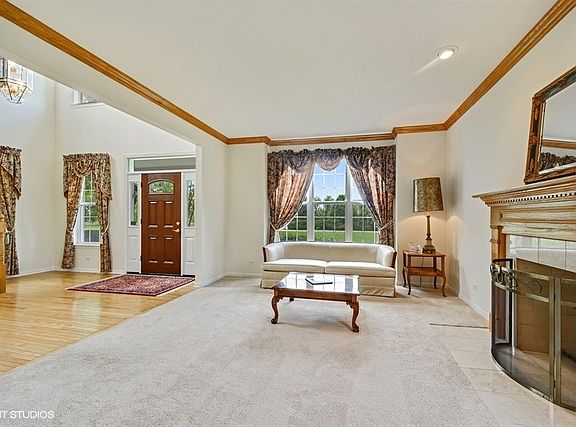 5th image of 521 Pond Gate Dr
