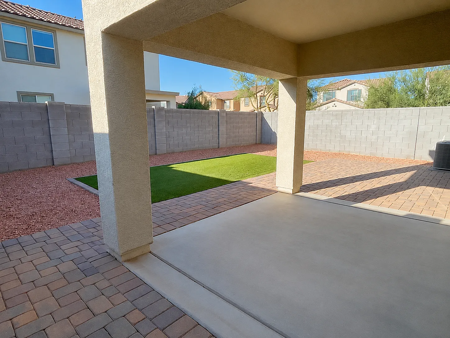 4 bed, 2.5 bath, 2230 sqft, $1,975 — Photo 3