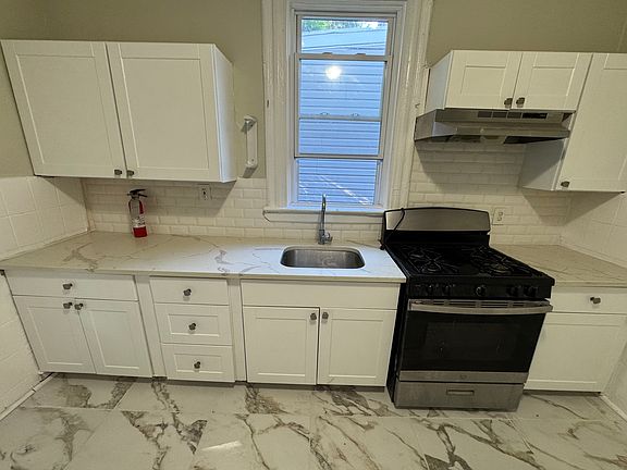4th image of 35 Seymour Ave #2F