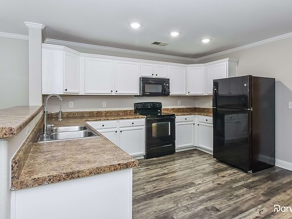 2nd image of 139 Bermuda Lakes Dr