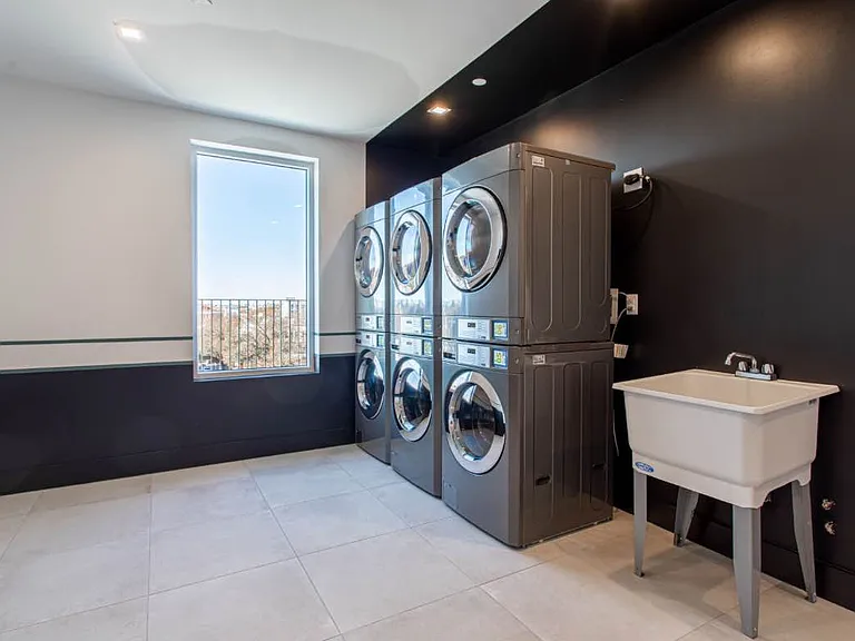 1351 Brooklyn Ave #5B — Photo 11