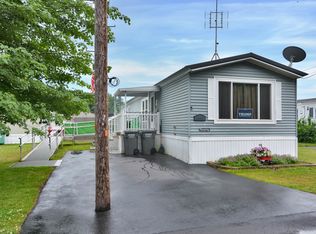 8R Arrow Dr, Salem, NH 03079