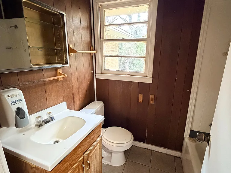 7137 Burlingame Blvd — Photo 9