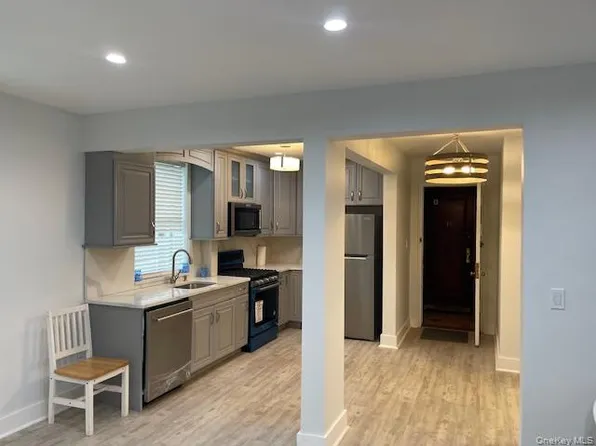 138-28 77TH Avenue #64C, Kew Garden Hills, NY 11367