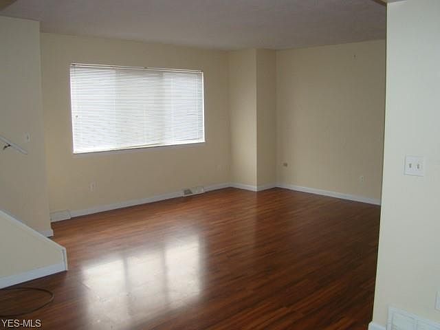2nd image of 282 University Ave