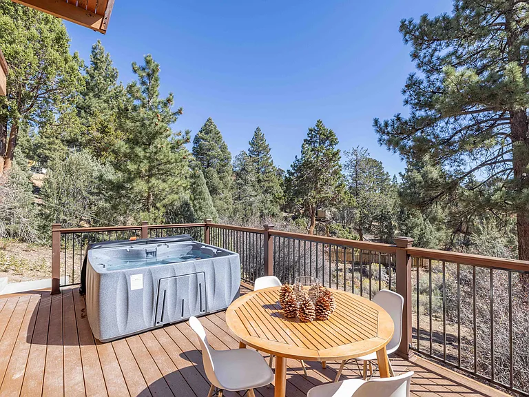 1086 Whispering Forest Dr — Photo 25